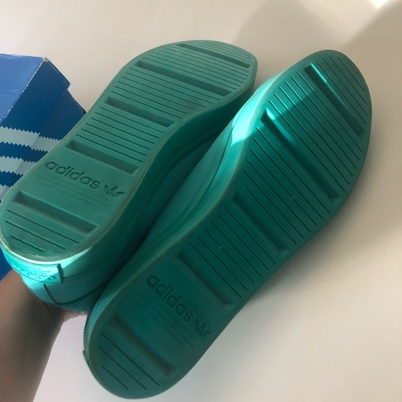 Mens Sz 11.5 Mint Green Adidas Court Vantage Shock Sneakers NEW - Picture 5 of 11